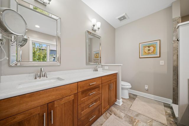 1476 Century Corner Lane NE, Rochester, MN 55906