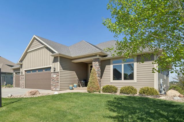 1476 Century Corner Lane NE, Rochester, MN 55906