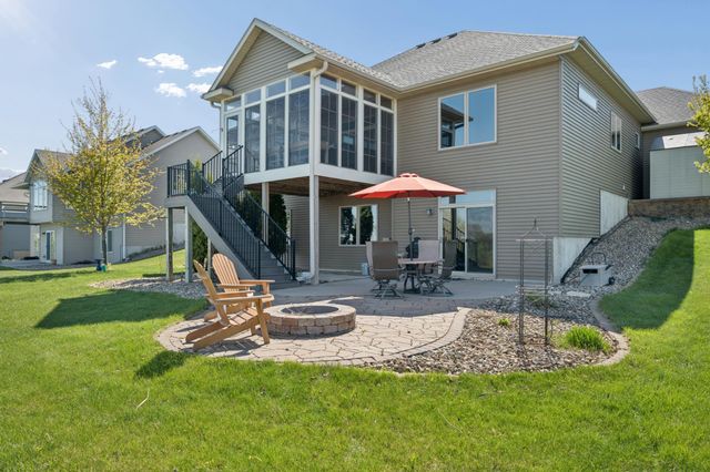 1476 Century Corner Lane NE, Rochester, MN 55906