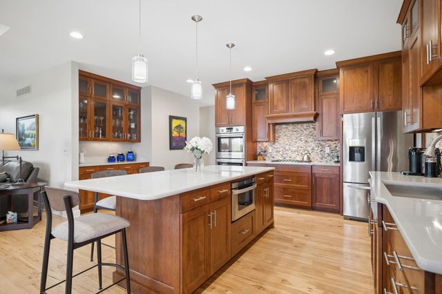 1476 Century Corner Lane NE, Rochester, MN 55906