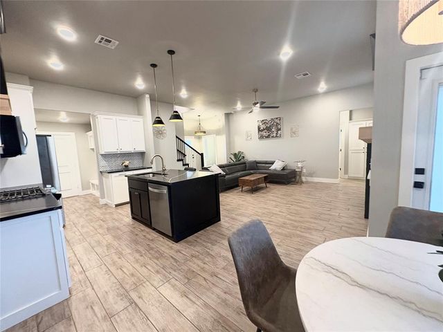 1920 Sama Way, Yukon, OK 73099