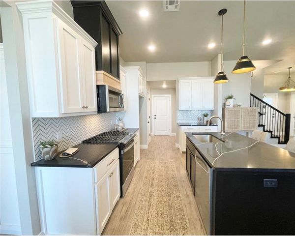 1920 Sama Way, Yukon, OK 73099