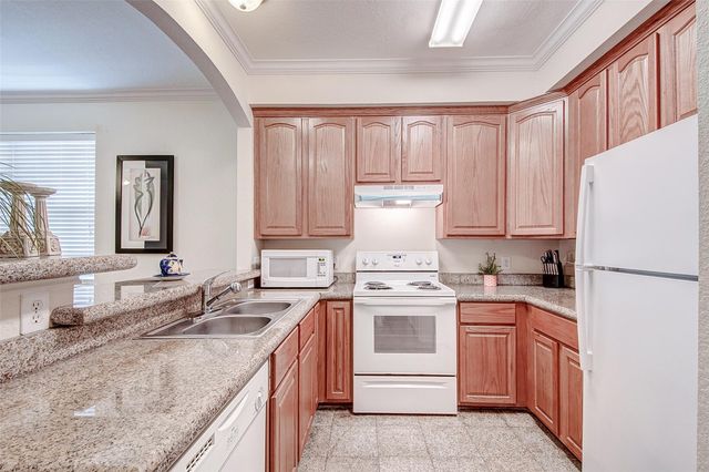 9400 Bellaire Boulevard 202, Houston, TX 77036