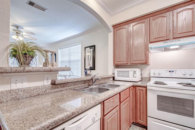 9400 Bellaire Boulevard 202, Houston, TX 77036