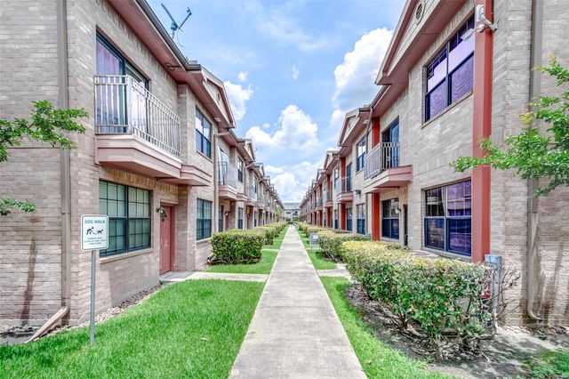 9400 Bellaire Boulevard 202, Houston, TX 77036