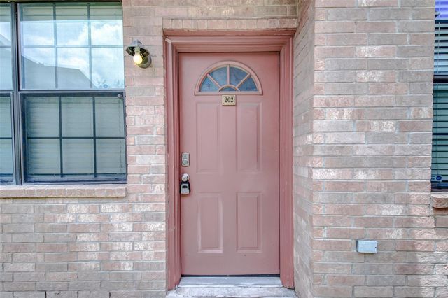 9400 Bellaire Boulevard 202, Houston, TX 77036