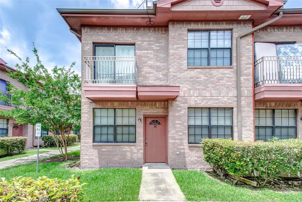 9400 Bellaire Boulevard 202, Houston, TX 77036