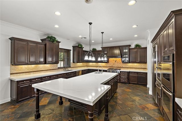 8120 Sunset Rose Drive, Corona, CA 92883