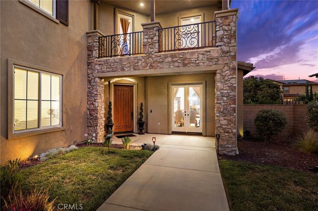 8120 Sunset Rose Drive, Corona, CA 92883