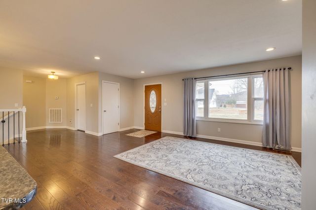 3114 Summit Avenue, Johnson City, TN 37604