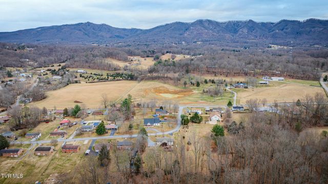 3114 Summit Avenue, Johnson City, TN 37604