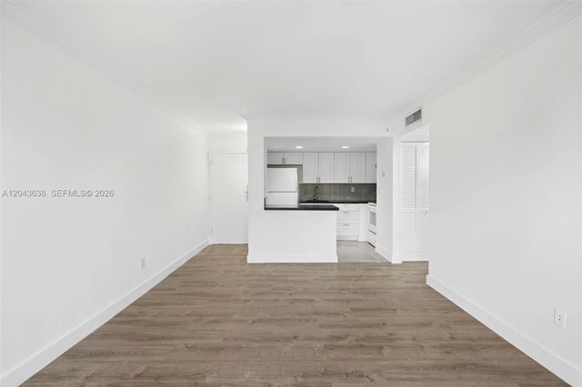 4335 S Tamiami Canal Drive 209, Miami, FL 33126