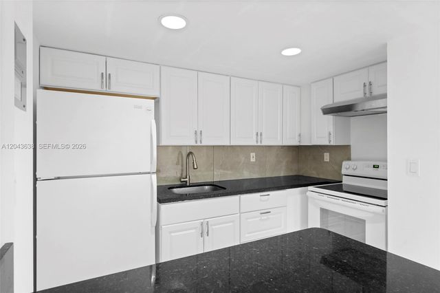 4335 S Tamiami Canal Drive 209, Miami, FL 33126