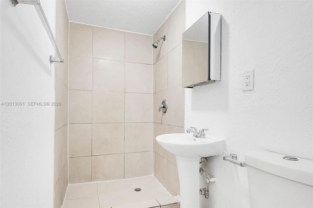 50 NW 79th St 4, Miami, FL 33150