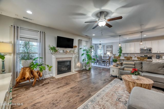 153 Poplar Branch Way, Hampstead, NC 28443