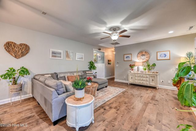 153 Poplar Branch Way, Hampstead, NC 28443