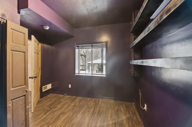 542 5th Avenue SW, Cambridge, MN 55008