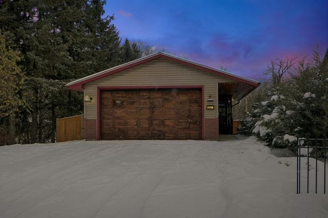 542 5th Avenue SW, Cambridge, MN 55008