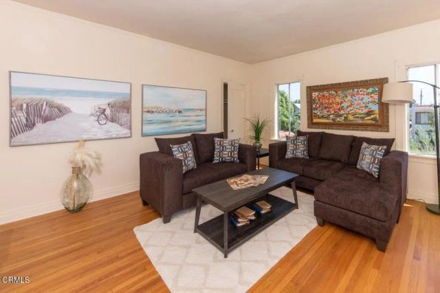 833 N Ridgewood Place, Los Angeles, CA 90038