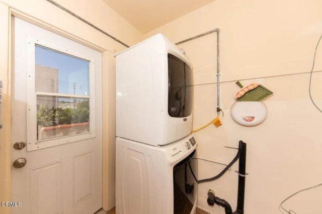833 N Ridgewood Place, Los Angeles, CA 90038