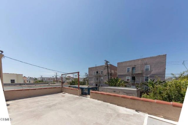 833 N Ridgewood Place, Los Angeles, CA 90038
