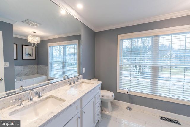 109 PONDS VIEW DR, Oxford, PA 19363