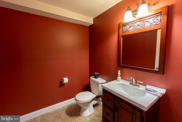 109 PONDS VIEW DR, Oxford, PA 19363