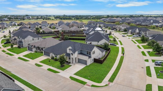 352 Boone Drive, Waxahachie, TX 75165
