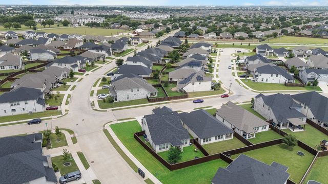 352 Boone Drive, Waxahachie, TX 75165