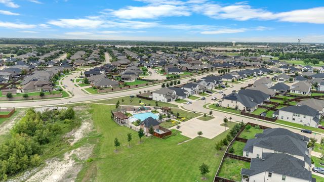 352 Boone Drive, Waxahachie, TX 75165