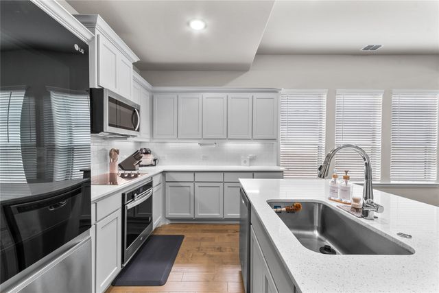 352 Boone Drive, Waxahachie, TX 75165