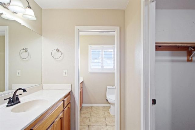 18624 Lake Rd, Hickman, CA 95323