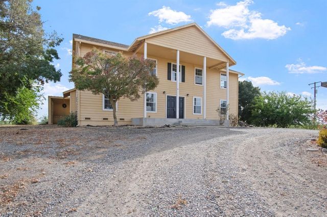 18624 Lake Rd, Hickman, CA 95323