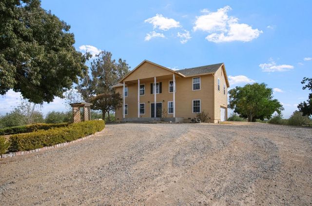 18624 Lake Rd, Hickman, CA 95323