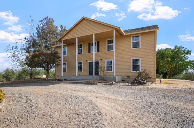 18624 Lake Rd, Hickman, CA 95323