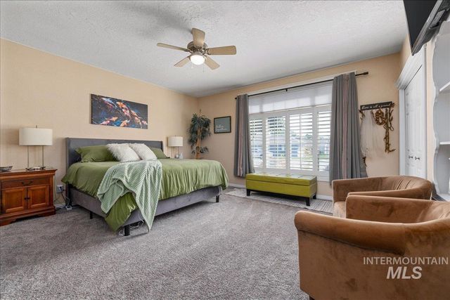 9752 W Bridgegate St, Boise, ID 83709
