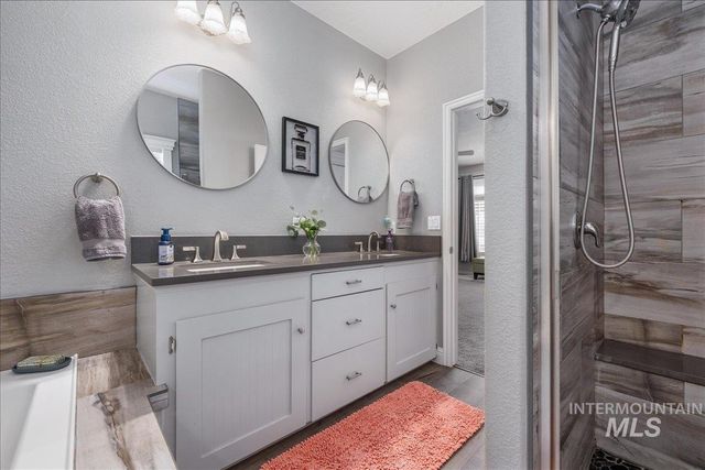 9752 W Bridgegate St, Boise, ID 83709