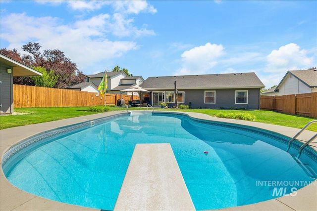 9752 W Bridgegate St, Boise, ID 83709
