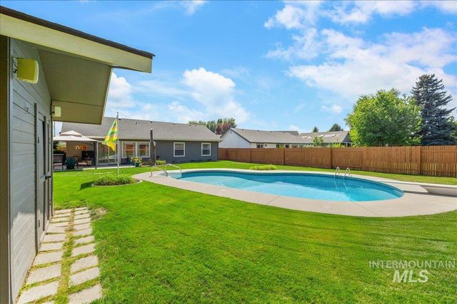 9752 W Bridgegate St, Boise, ID 83709
