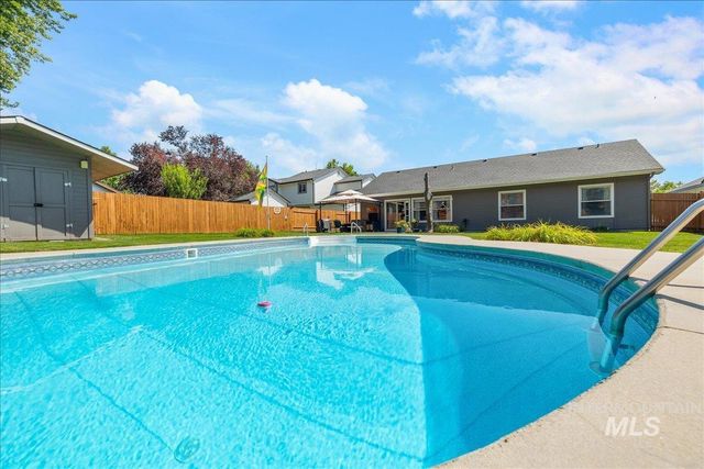 9752 W Bridgegate St, Boise, ID 83709
