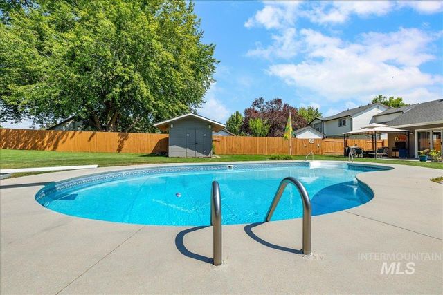 9752 W Bridgegate St, Boise, ID 83709