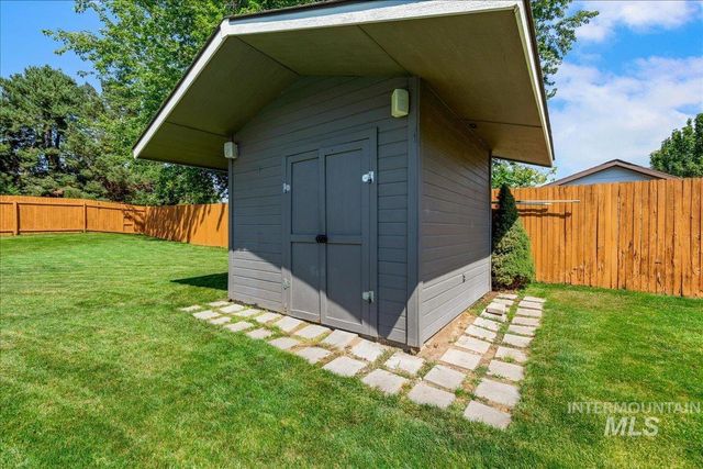 9752 W Bridgegate St, Boise, ID 83709