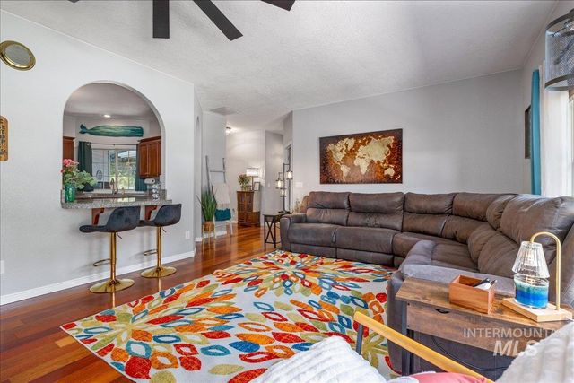9752 W Bridgegate St, Boise, ID 83709