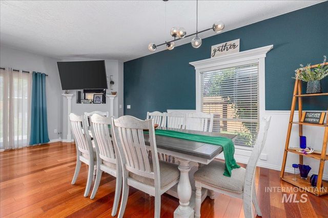 9752 W Bridgegate St, Boise, ID 83709