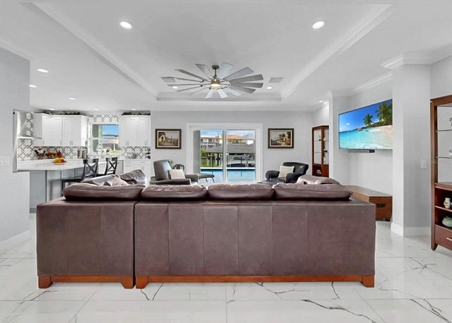 901 CAPRICCIO LANE, Apollo Beach, FL 33572