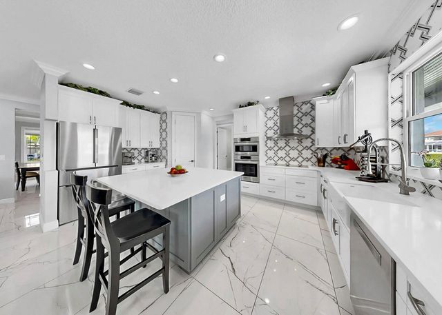 901 CAPRICCIO LANE, Apollo Beach, FL 33572