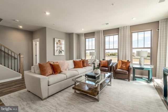 1041 INFERNO TER SE, Leesburg, VA 20175