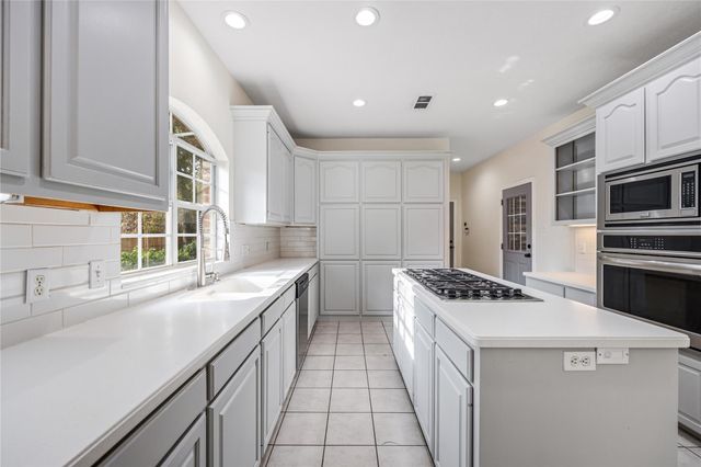 18988 Ocean Mist Court, Montgomery, TX 77356