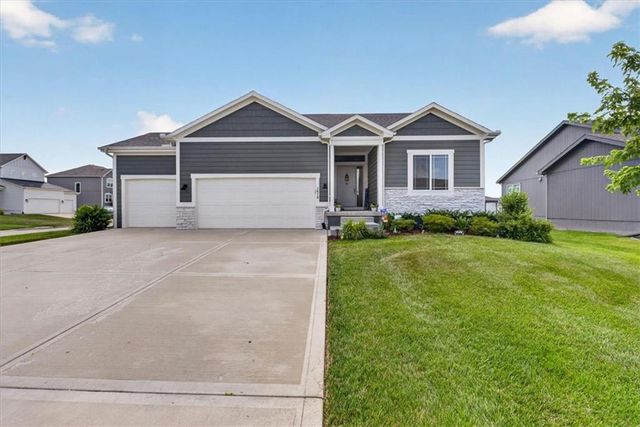 1515 SW Arbor Valley Drive, Lee's Summit, MO 64082