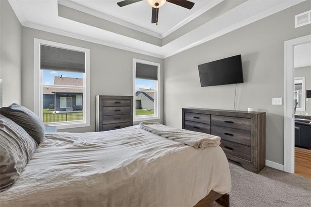 1515 SW Arbor Valley Drive, Lee's Summit, MO 64082